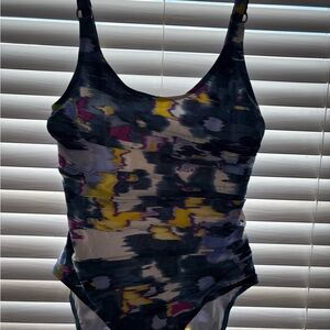 DKNY Women's 16 One Piece Swimsuit - Multicolor